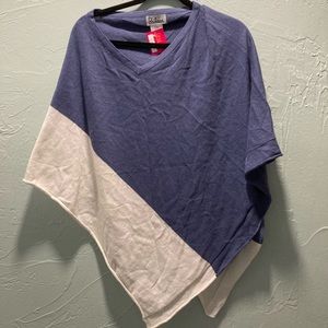 Shihreen
NWOT
Blue / Cream Cape